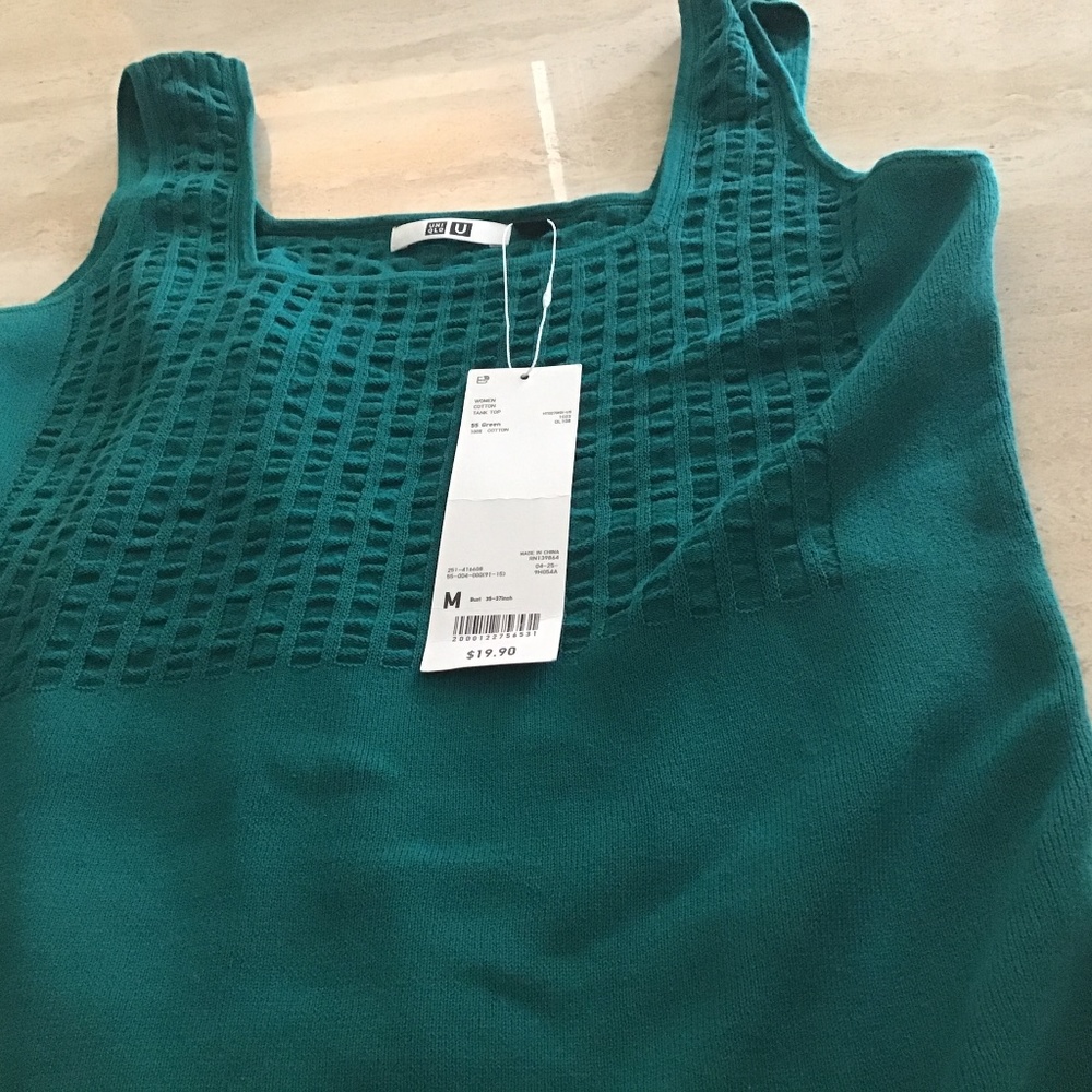 Uniqlo emerald green tank size M